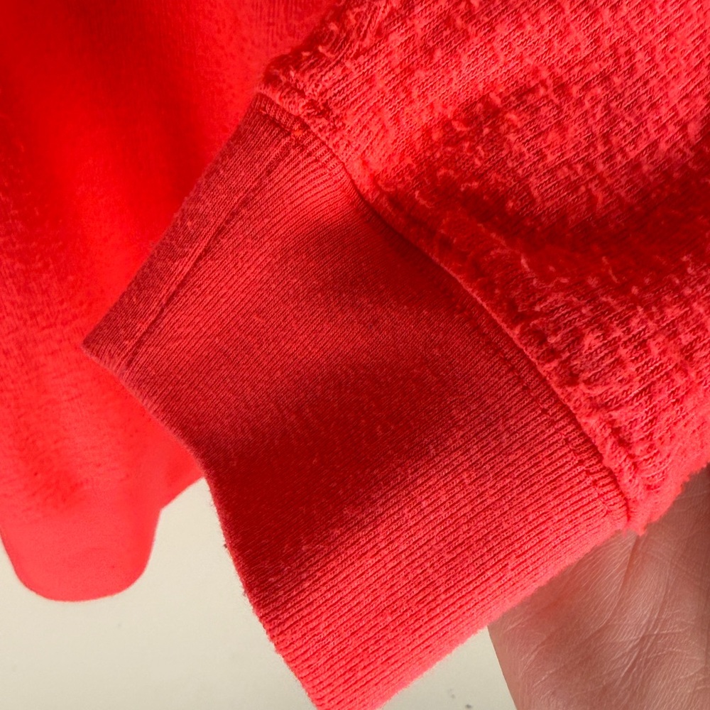 ALO Yoga Fluorescent Corral Pink Textured Crew Neck Sweater SM Logo on Sleeve - Picture 4 of 12